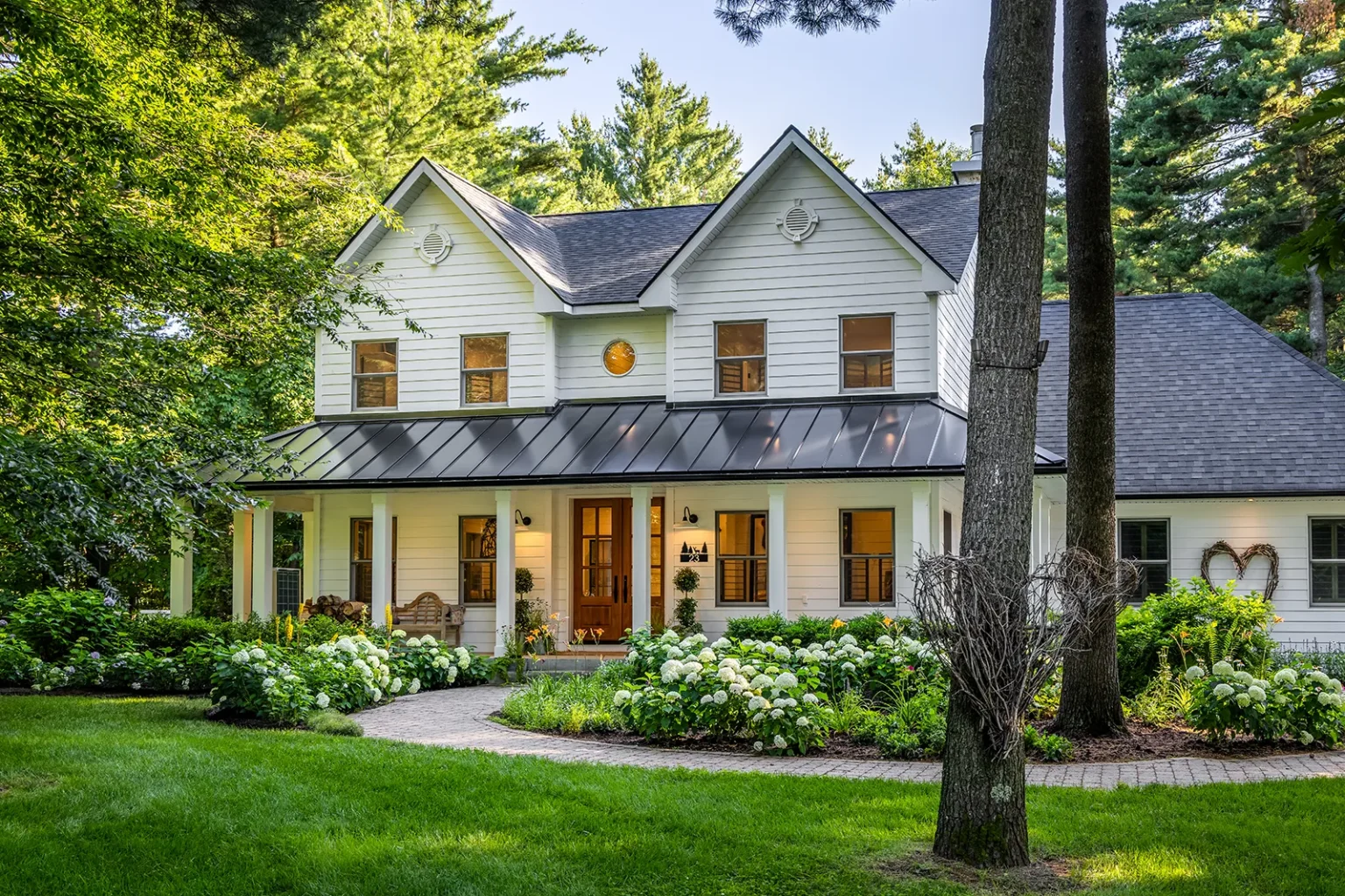 Propriété de style farmhouse moderne et lumineuse à Hudson